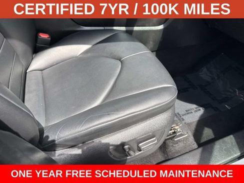 Used 2021 Toyota Highlander XLE AWD/4WD image 10