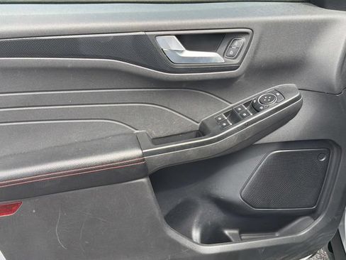 Certified 2025 Ford Escape ST-Line AWD/4WD image 16