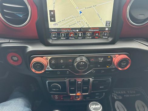 Used 2019 Jeep Wrangler Unlimited Rubicon AWD/4WD image 14