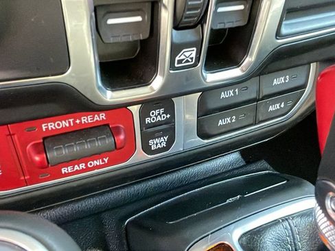 Used 2024 Jeep Wrangler Unlimited Rubicon 4xe image 20