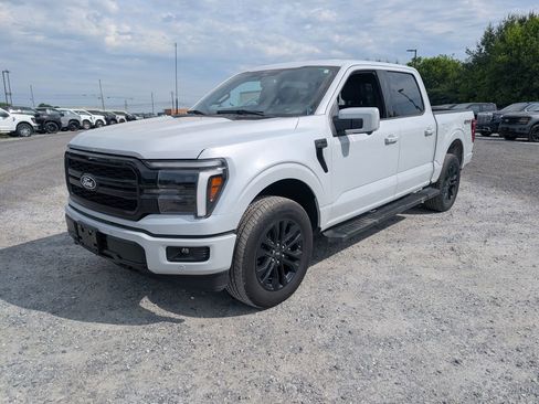 Used 2025 Ford F150 Lariat w/ Equipment Group 502A High AWD/4WD image 2