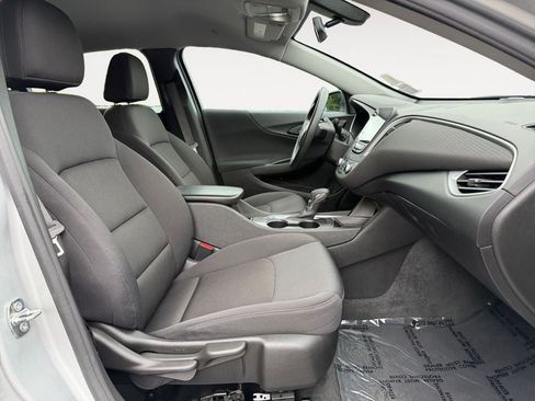 Used 2022 Chevrolet Malibu LT FWD image 24
