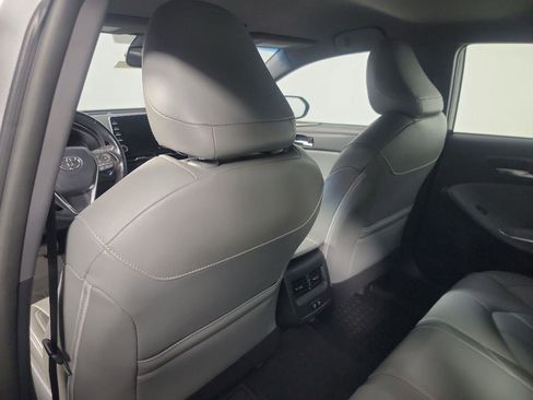 Used 2019 Toyota Avalon XLE image 18