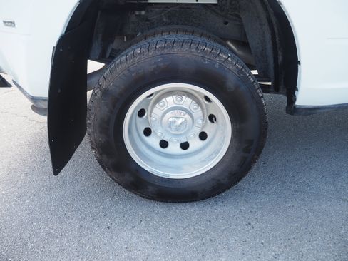 New 2025 RAM 3500 Laramie image 6