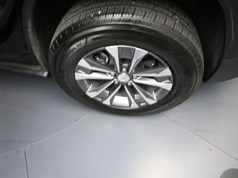Used 2026 Chevrolet Equinox LT FWD image 18