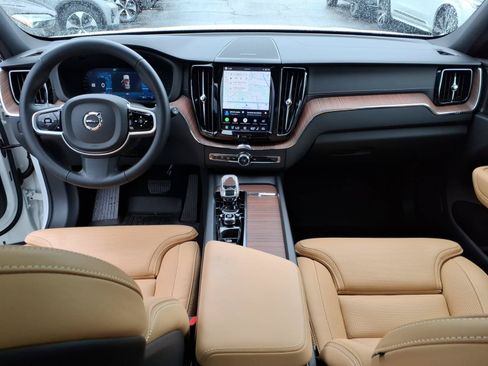 Used 2025 Volvo XC60 B5 Ultra AWD/4WD image 6