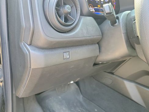 Used 2025 Chevrolet Colorado W/T RWD image 24