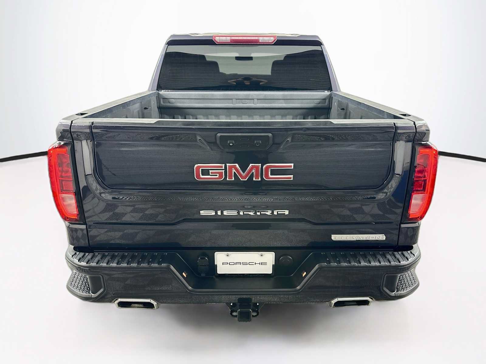 Used 2022 GMC Sierra 1500 Elevation w/ X31 Off-Road Package AWD/4WD image 10