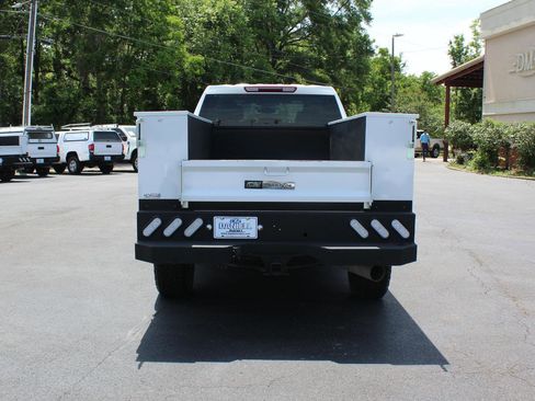 Used 2025 Chevrolet Silverado 2500 Custom w/ Custom Value Package AWD/4WD image 13