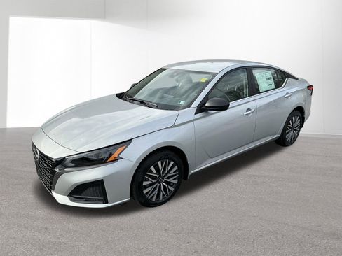 New 2026 Nissan Altima 2.5 SV AWD/4WD image 9