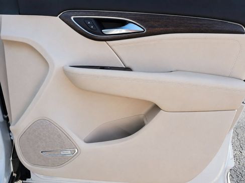 Certified 2021 Buick Envision Avenir FWD image 43