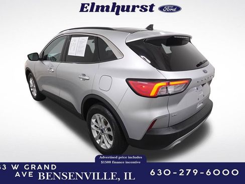Used 2020 Ford Escape SE image 3
