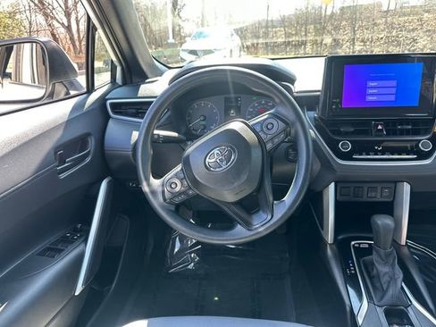Used 2024 Toyota Corolla Cross AWD Hybrid image 25