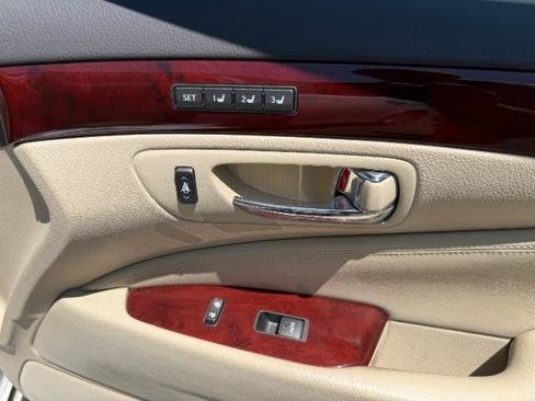 Used 2010 Lexus LS 460 AWD w/ Comfort Pkg image 10
