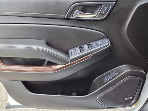 Used 2020 GMC Yukon XL SLT image 29