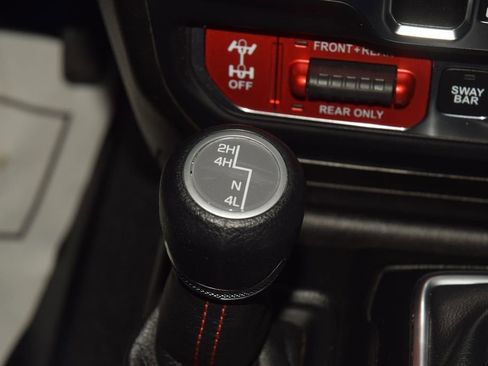 Used 2019 Jeep Wrangler Unlimited Rubicon AWD/4WD image 40