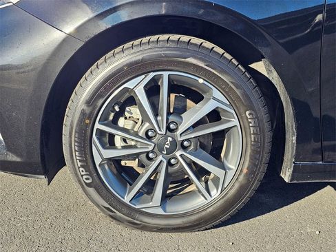 Used 2024 Kia Forte LXS image 8