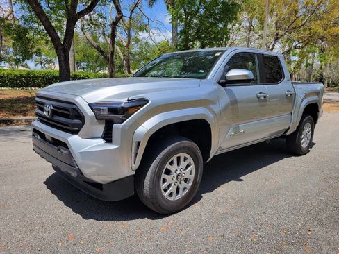 Used 2024 Toyota Tacoma SR5 RWD image 3