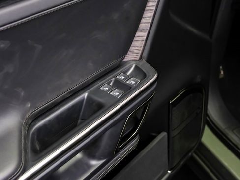 Used 2022 Rivian R1T Launch Edition image 46