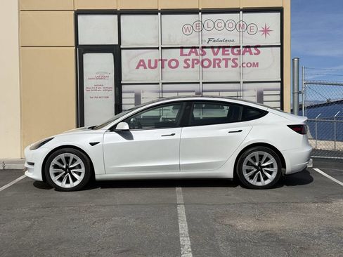 Used 2023 Tesla Model 3 Standard Range RWD image 5