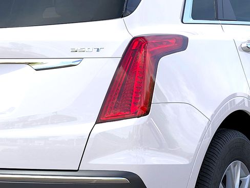 New 2026 Cadillac XT5 Luxury FWD image 11