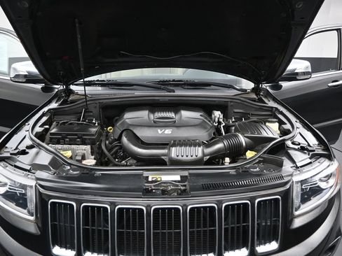 Used 2015 Jeep Grand Cherokee Limited w/ Trailer Tow Group IV AWD/4WD image 39