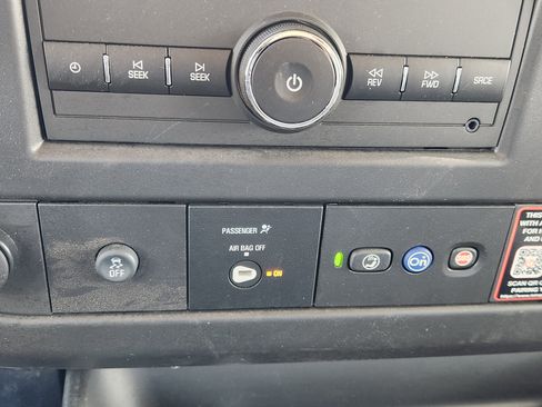 New 2025 Chevrolet Express 3500 w/ Power Convenience Package image 18