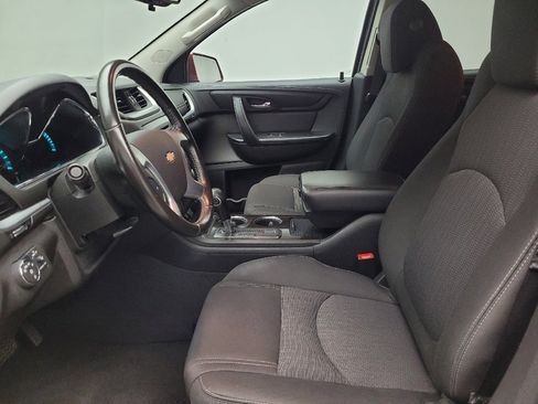 Used 2017 Chevrolet Traverse LT w/ Style and Technology Package FWD image 17