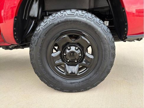 Used 2021 Toyota Tacoma SR AWD/4WD image 27