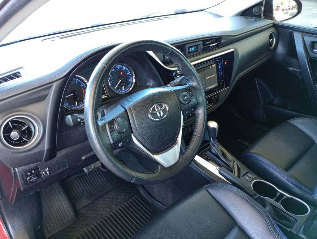 Used 2019 Toyota Corolla XSE FWD image 9