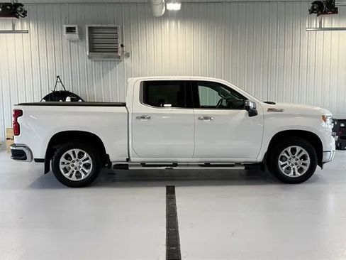 Used 2024 Chevrolet Silverado 1500 LTZ image 2
