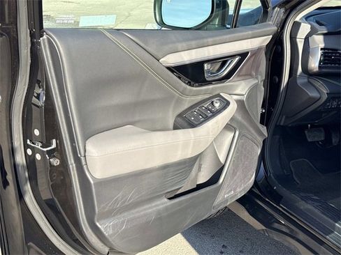 Used 2025 Subaru Outback Onyx Edition image 11