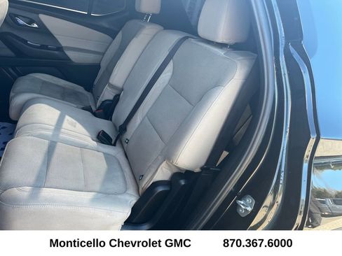 Used 2023 Chevrolet Traverse LS w/ Safety Package image 9