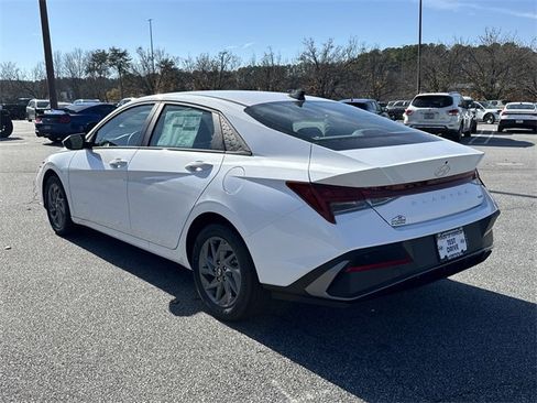 New 2026 Hyundai Elantra Blue image 5