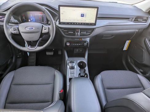 New 2025 Ford Escape SE image 15