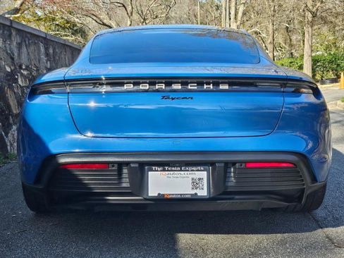 Used 2023 Porsche Taycan w/ Premium Package image 8