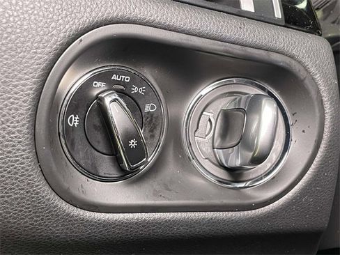 Used 2024 Porsche Macan image 41