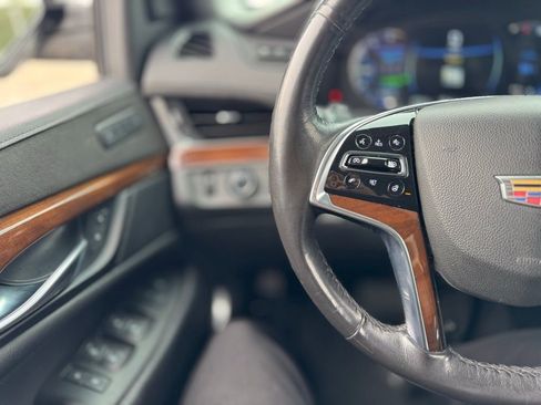 Used 2020 Cadillac Escalade ESV Luxury image 7