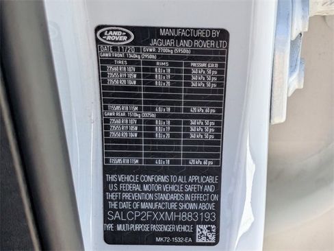 Used 2021 Land Rover Discovery Sport SE image 32