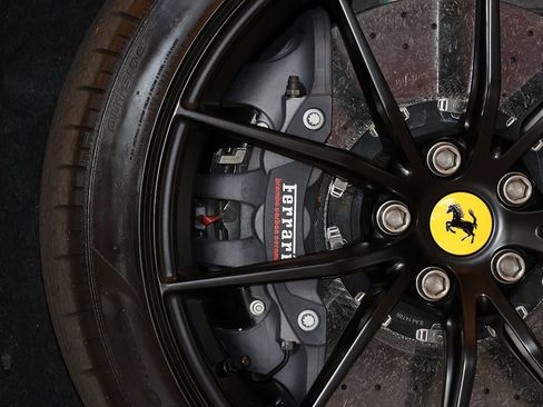 Certified 2020 Ferrari 812 Superfast RWD image 8
