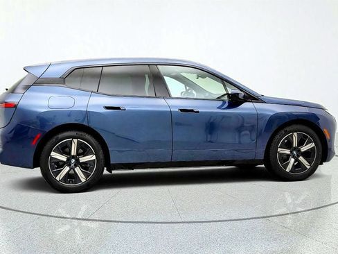 Used 2026 BMW iX xDrive45 w/ Premium Package AWD/4WD image 4