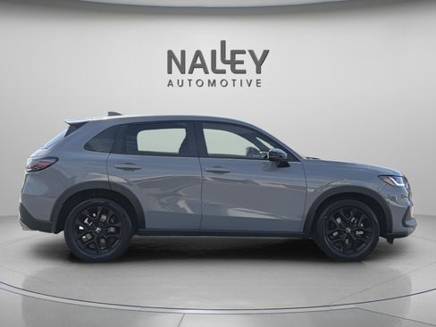Used 2025 Honda HR-V Sport image 9
