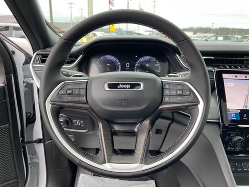 New 2025 Jeep Grand Cherokee L Limited w/ Luxury Tech Group II image 27