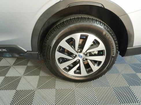 Used 2022 Subaru Outback Premium image 18