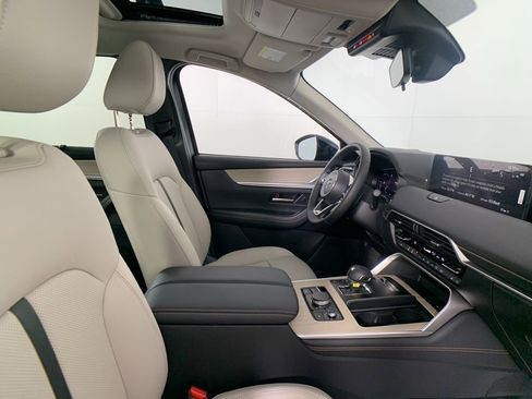 New 2025 MAZDA CX-90 Plug-In Hybrid w/ Preferred image 31