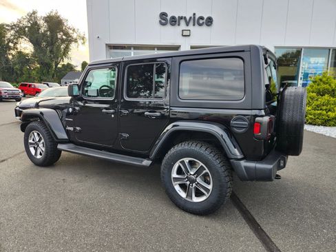Used 2020 Jeep Wrangler Unlimited Sahara image 10