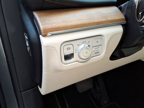 Used 2021 Mercedes-Benz GLE 450 4MATIC image 9