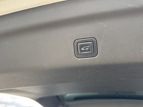 Certified 2022 Chevrolet Tahoe Z71 image 36