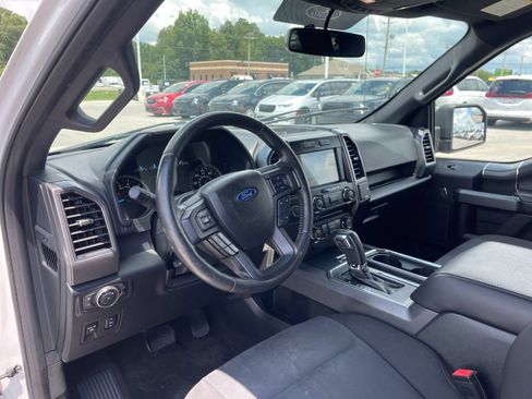 Used 2018 Ford F150 XLT w/ Equipment Group 302A Luxury AWD/4WD image 11