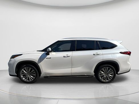 Used 2021 Toyota Highlander Platinum FWD image 8